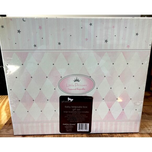 BabyS First Growth Keepsake Milestone Tracking Box Set With Handprint Marker - Picture 8 of 10